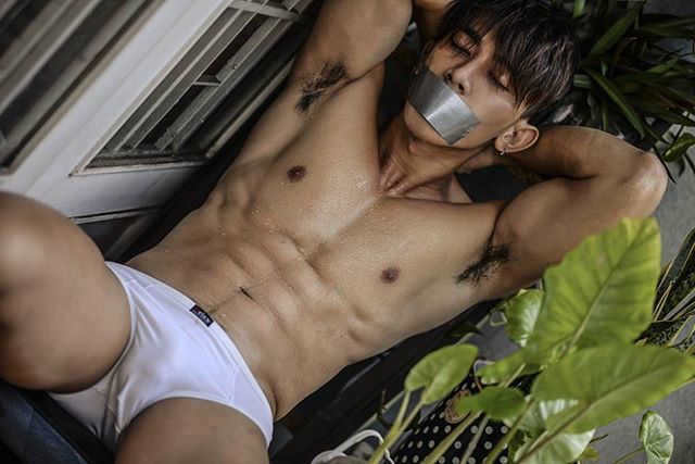 hot male 423 (18+)
