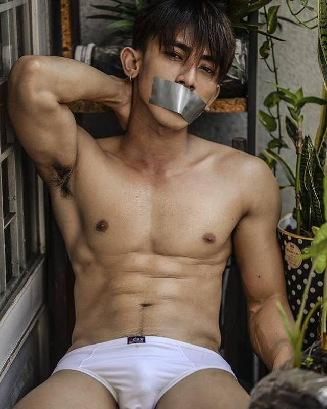 hot male 423 (18+)