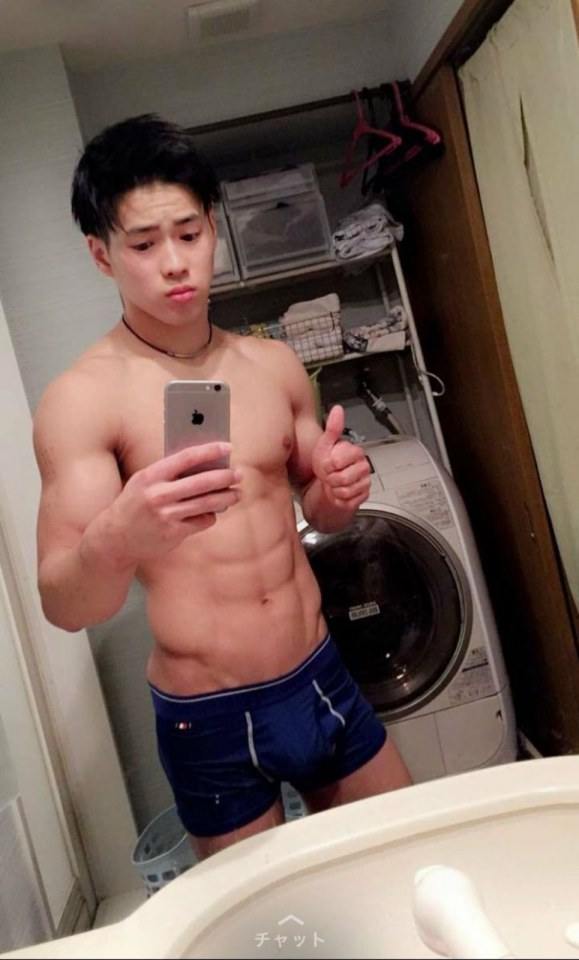 hot male 423 (18+)
