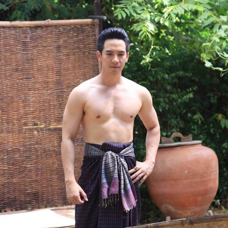 พี่หมื่นทั้ง2 ออข้าทนไม่ไหวแล้ว