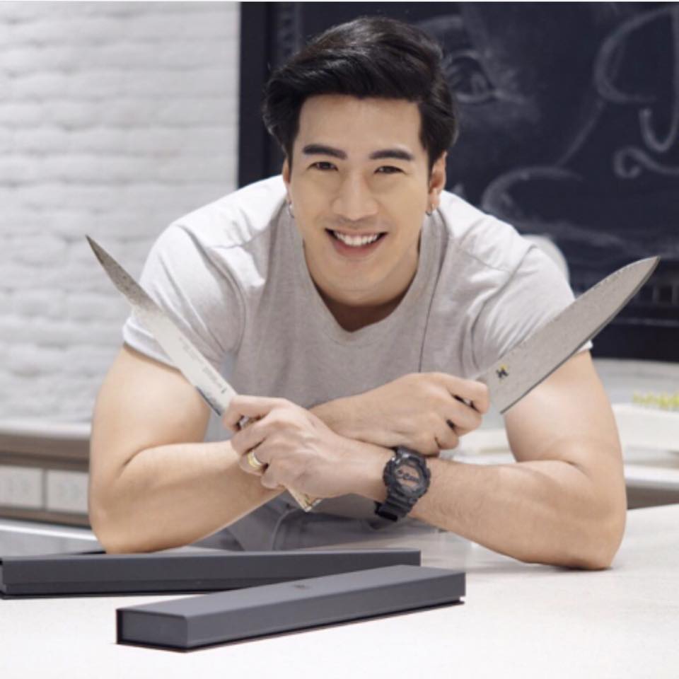 พี่โย่ง ของบ่าวกล้ามแขนหุ่นสูงใหญ่