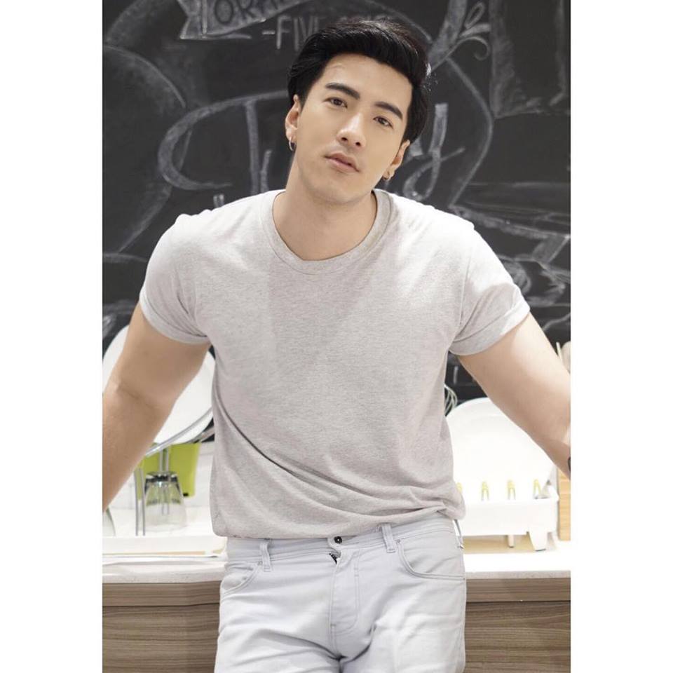 พี่โย่ง ของบ่าวกล้ามแขนหุ่นสูงใหญ่