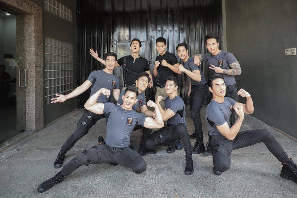 รวมหนุ่มหล่อล่ำ