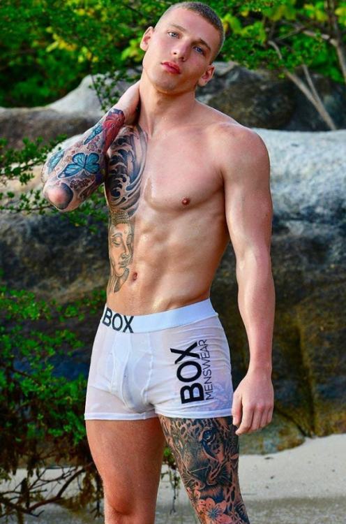 Hot guy in underwear 313