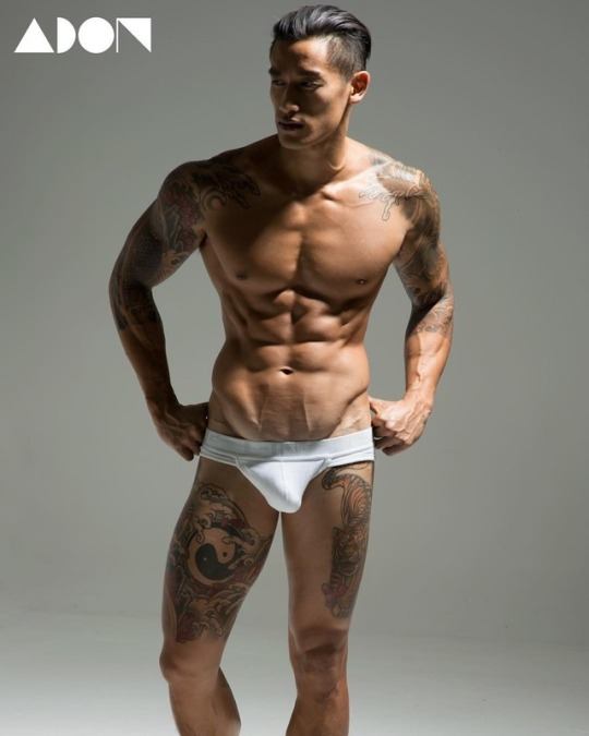 Hot guy in underwear 313