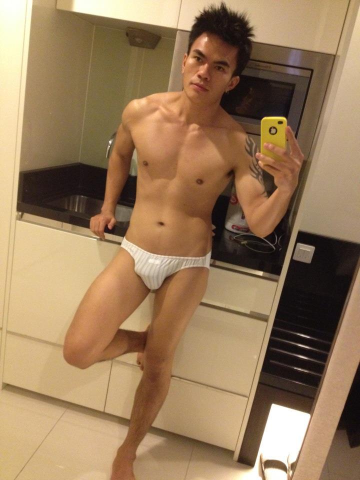 hot male 426 (18+)