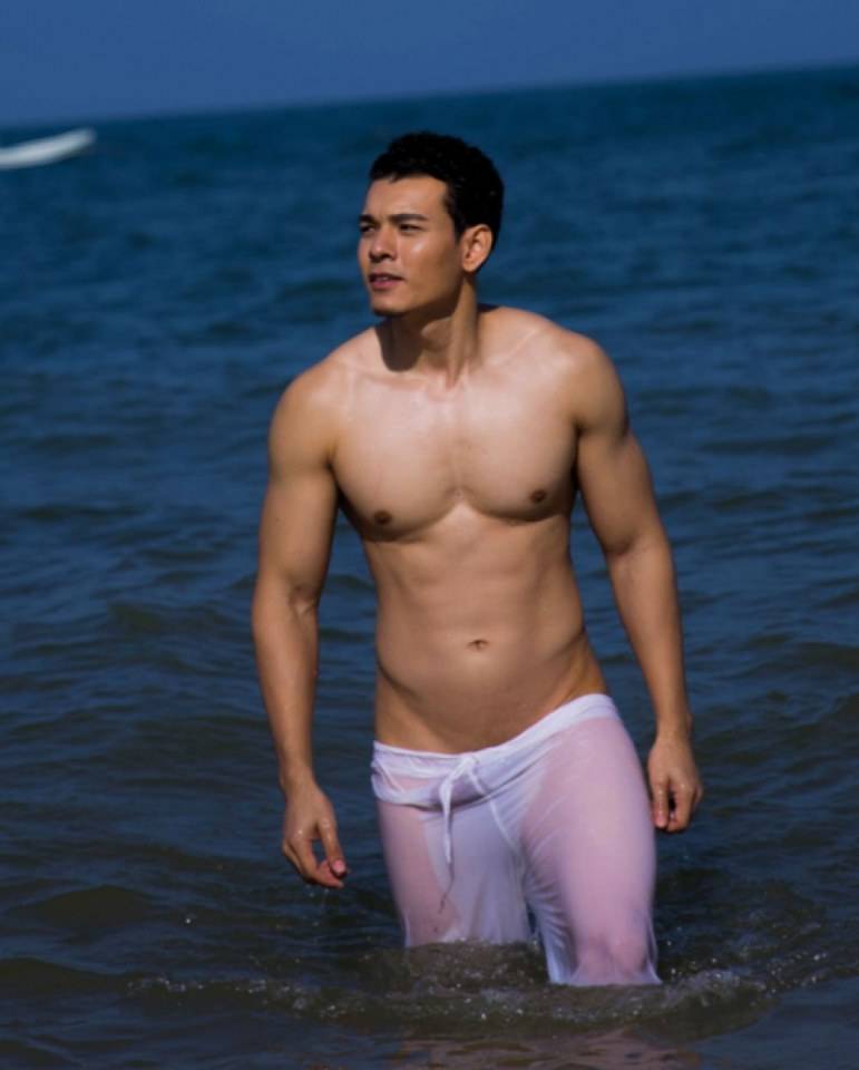 hot male 427 (18+)