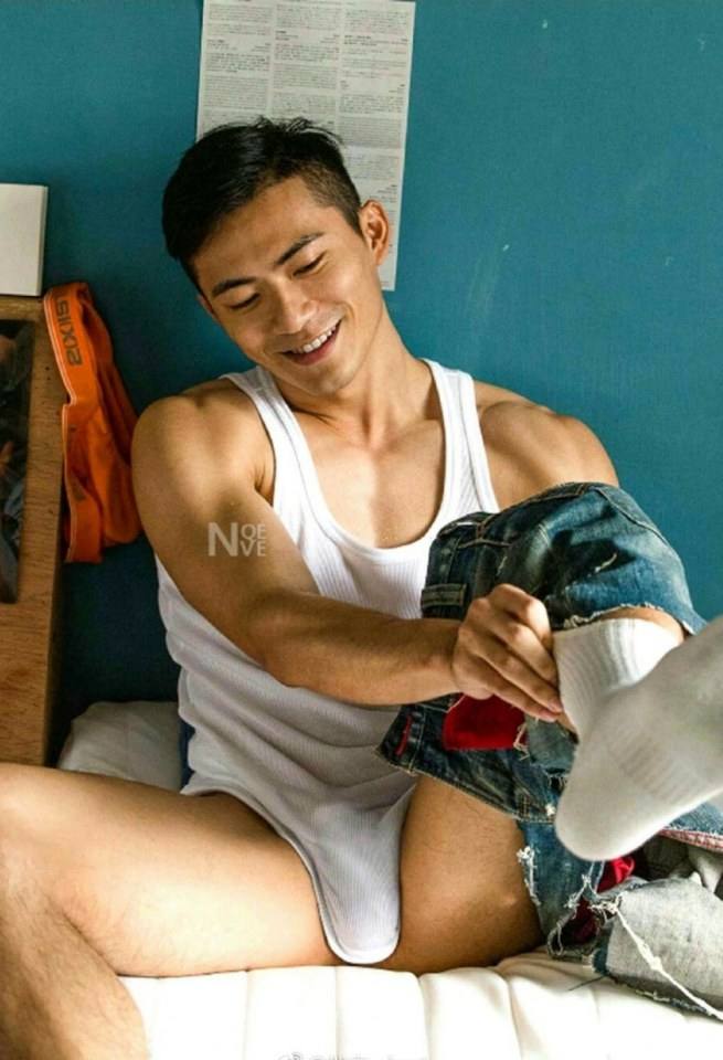 hot male 427 (18+)