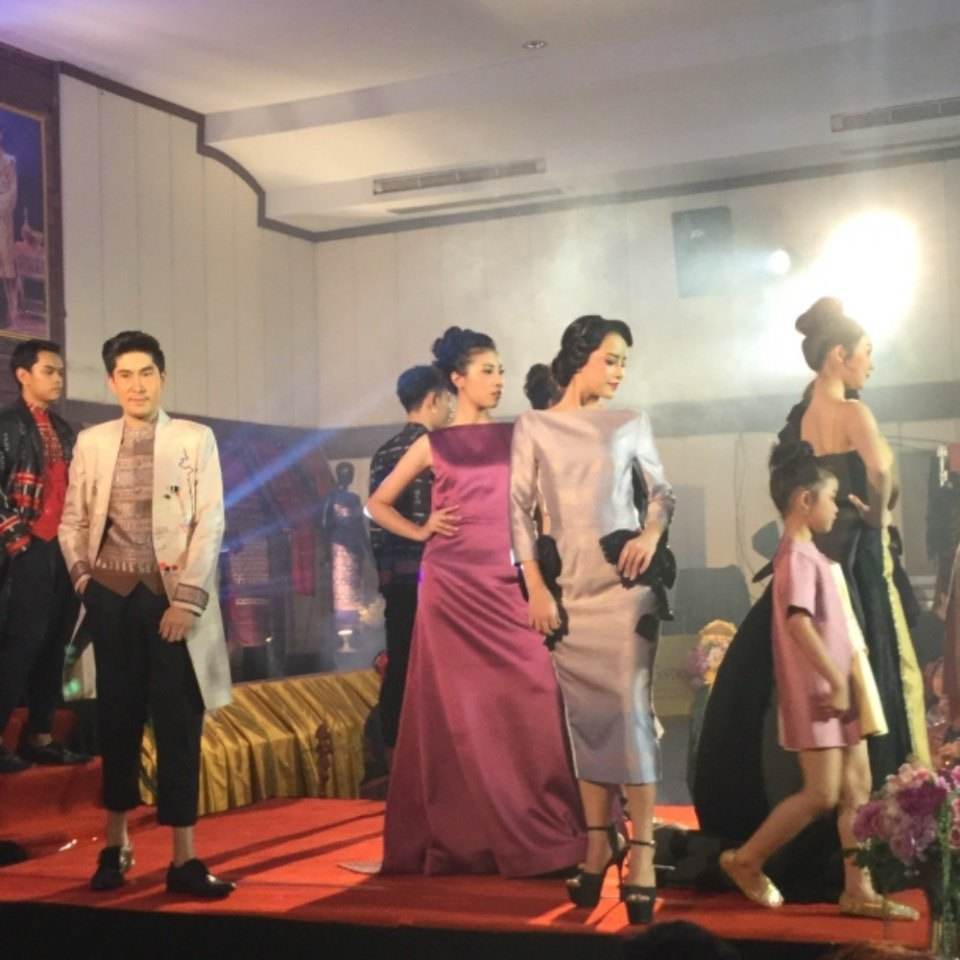 งานวิจิตรแพรวาผืนผ้าแห่งแผ่นดิน