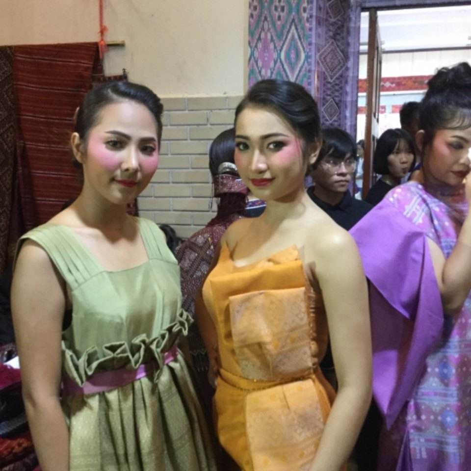 งานวิจิตรแพรวาผืนผ้าแห่งแผ่นดิน