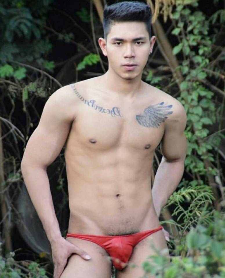 hot male 428 (18+)