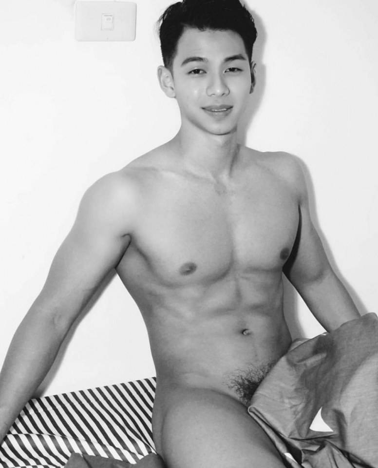 hot male 428 (18+)
