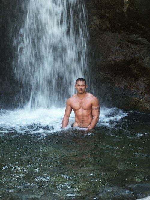 hot male 431 (18+)