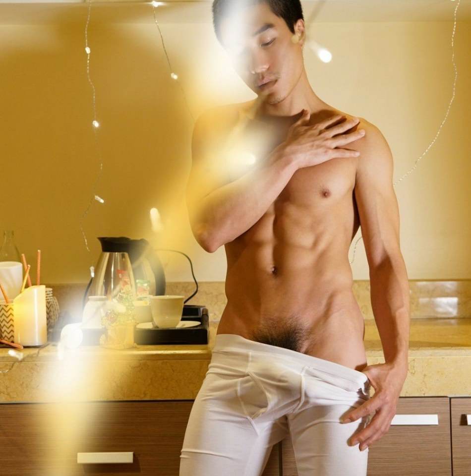 hot male 431 (18+)