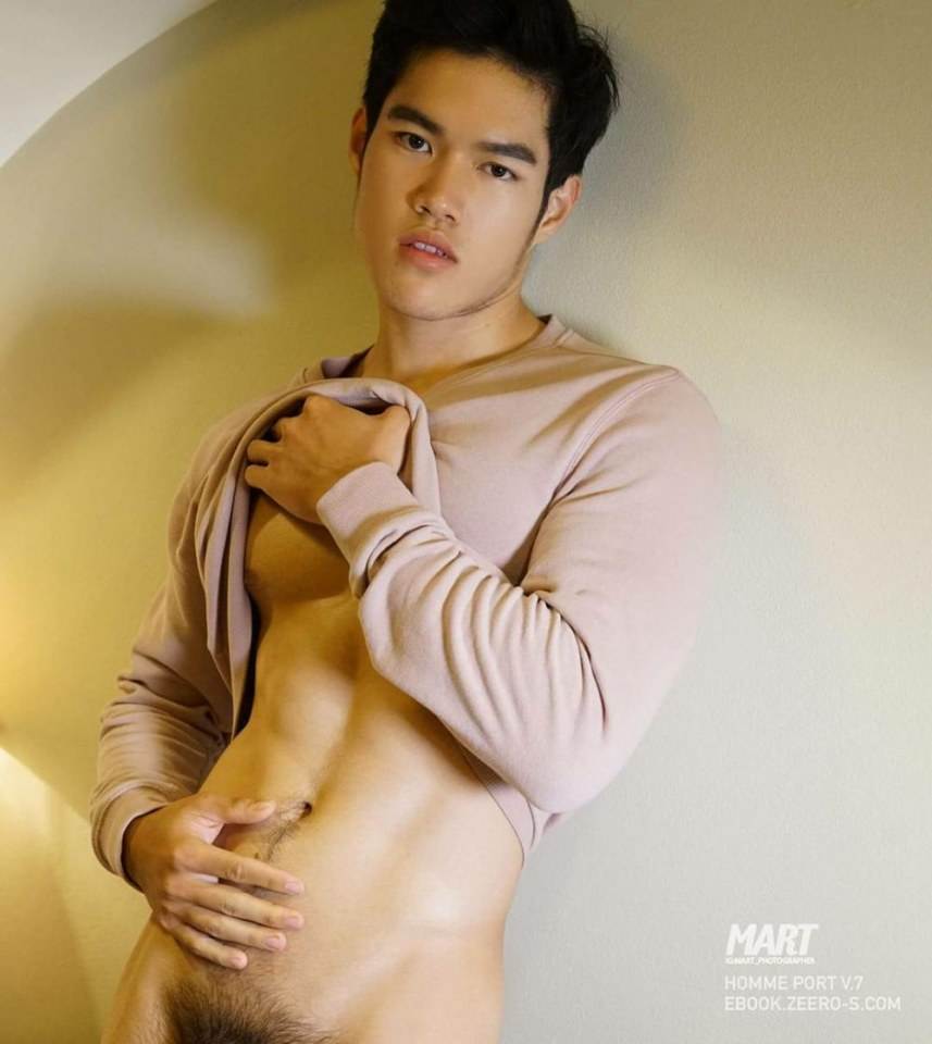 hot male 434 (18+)