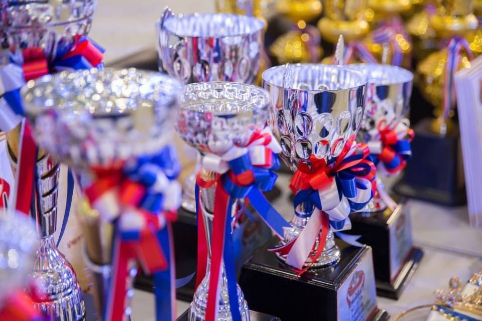 ราตรีผ้าไหม สายใยแห่งรัก คลับ ลิตเติ้ลคิดส์ ไทยแลนด์ สอนการแสดงโคราช
