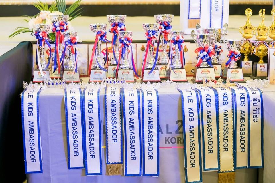 ราตรีผ้าไหม สายใยแห่งรัก คลับ ลิตเติ้ลคิดส์ ไทยแลนด์ สอนการแสดงโคราช