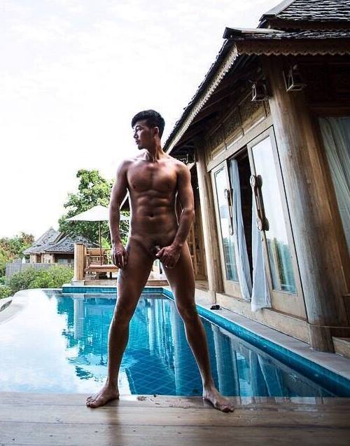 hot male 435 (18+)