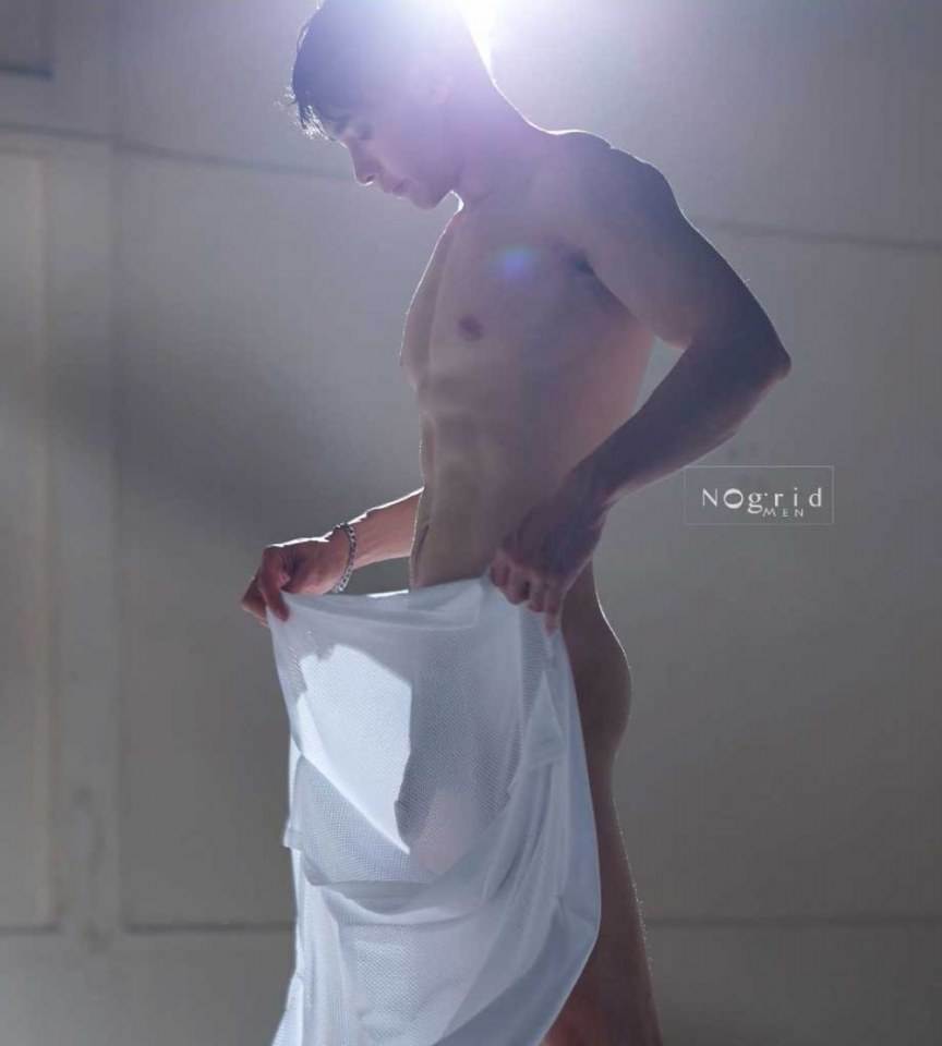 hot male 436 (18+)