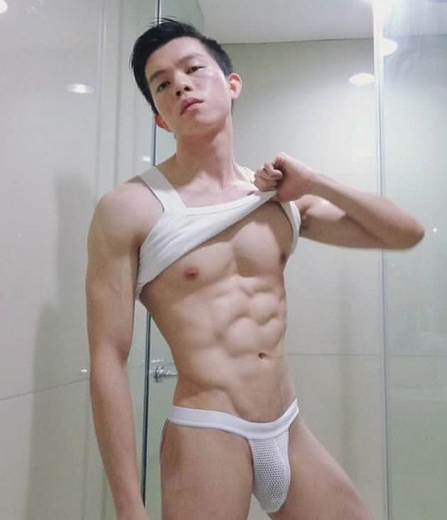 hot male 436 (18+)