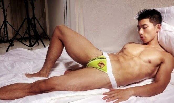 hot male 436 (18+)