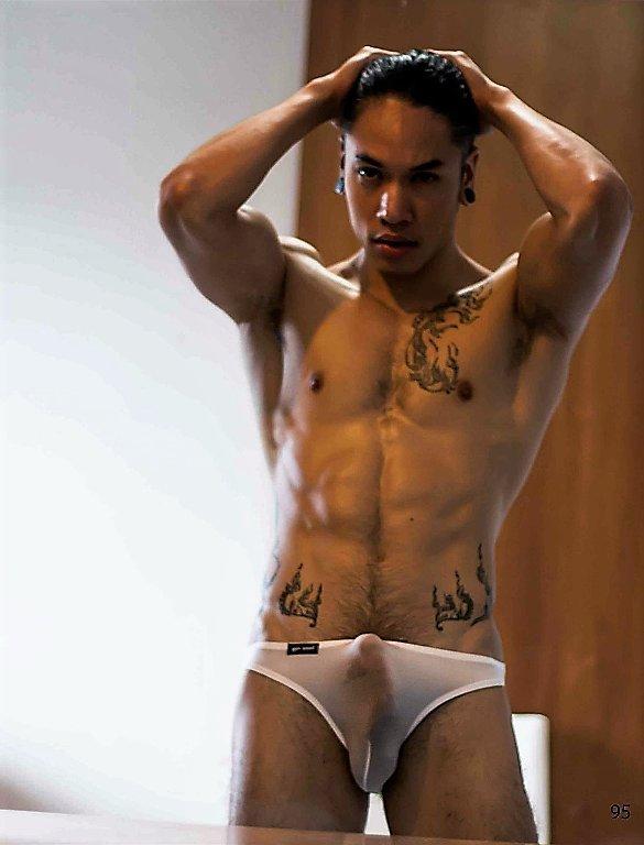 hot male 436 (18+)