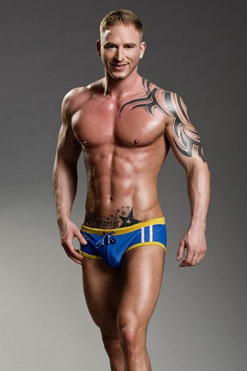 Hot guy in underwear 315