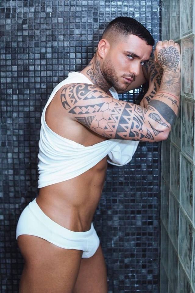 Hot guy in underwear 316