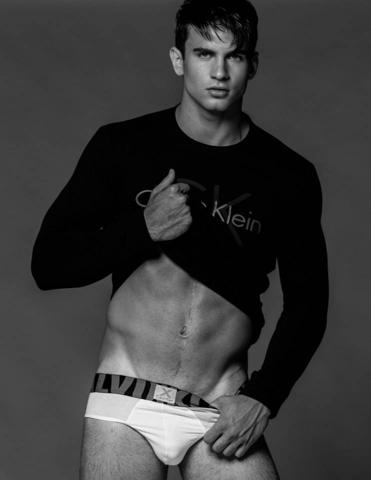 hot male 437 (18+)
