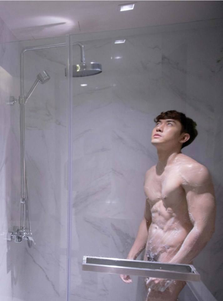 สามีก็จะขาวๆหน่อย