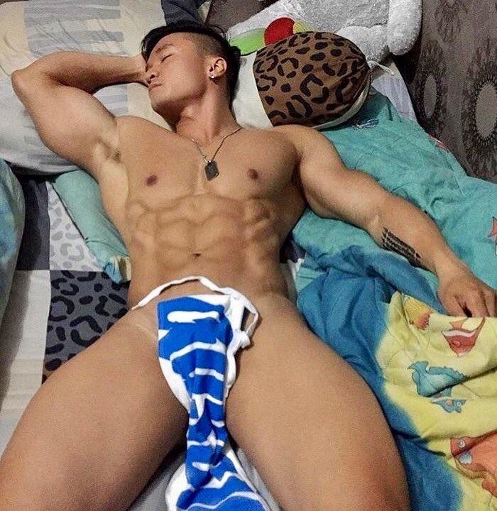 hot male 439 (18+)
