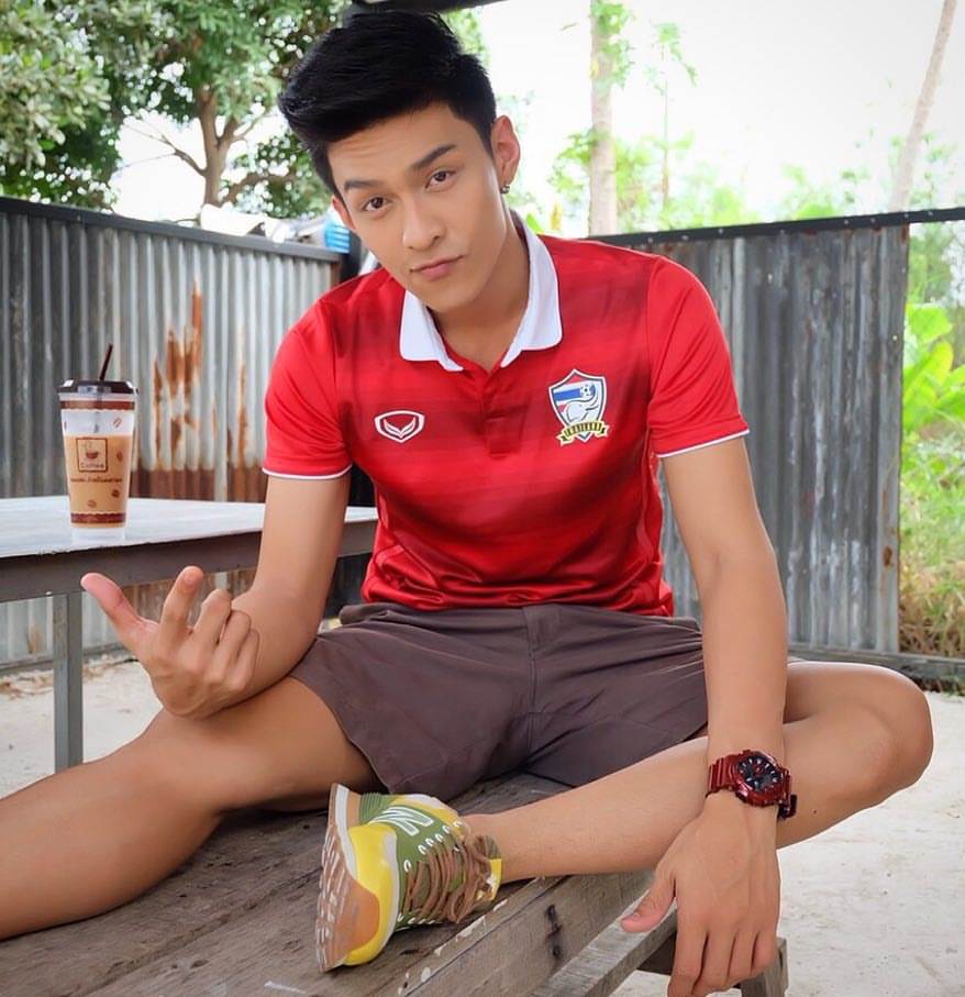โหน ธนากร