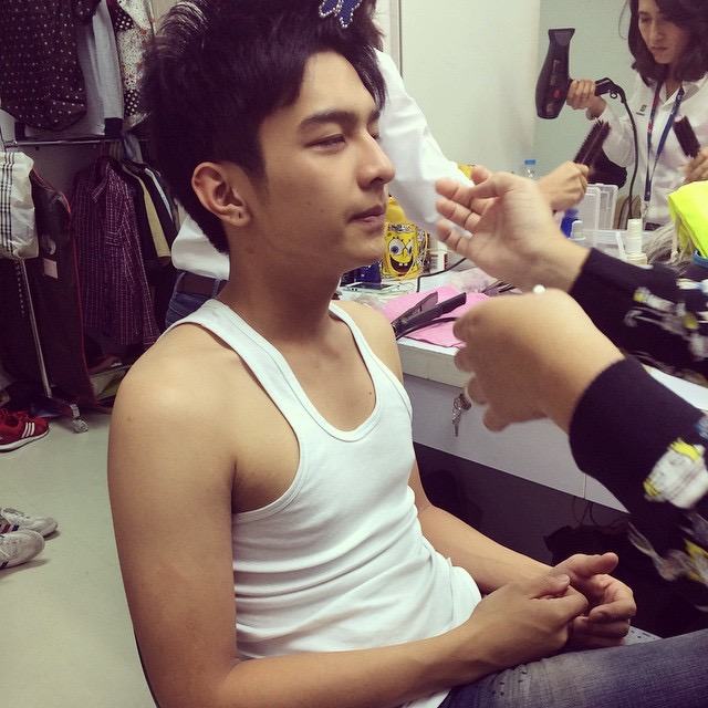 โหน ธนากร