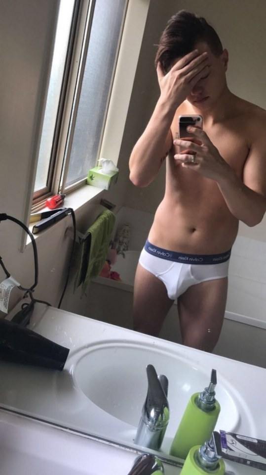 Hot guy in underwear 318