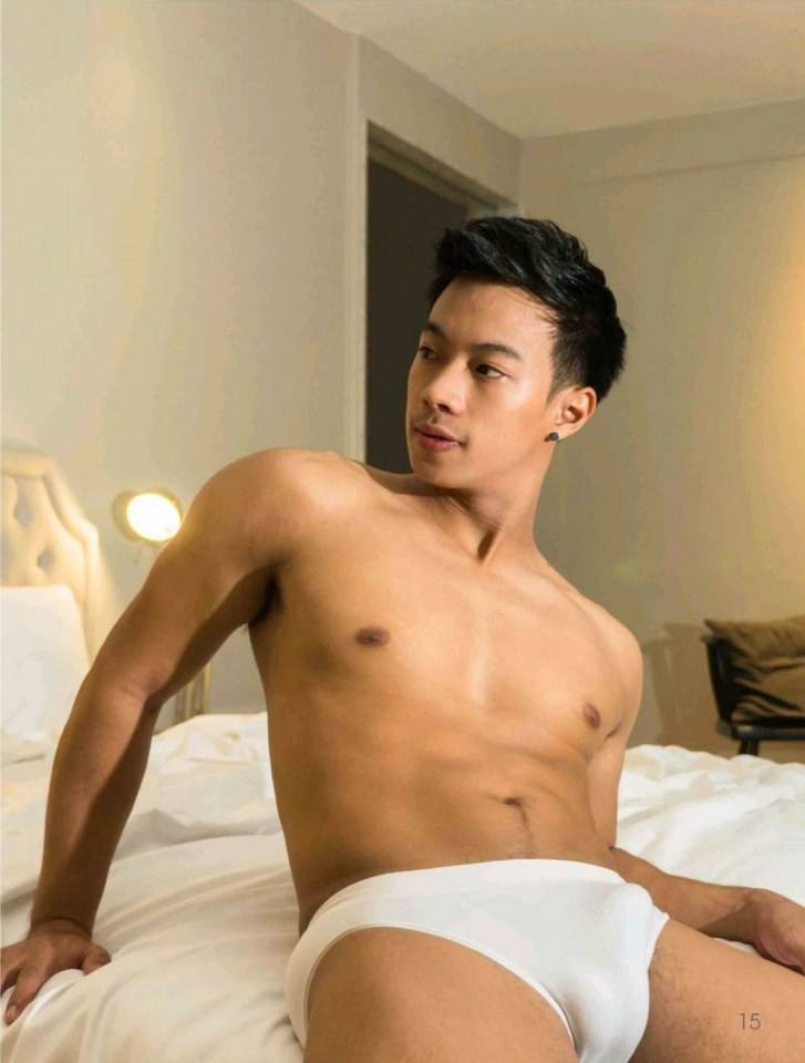 Hot guy in underwear 318