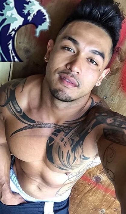 hot male 441 (18+)