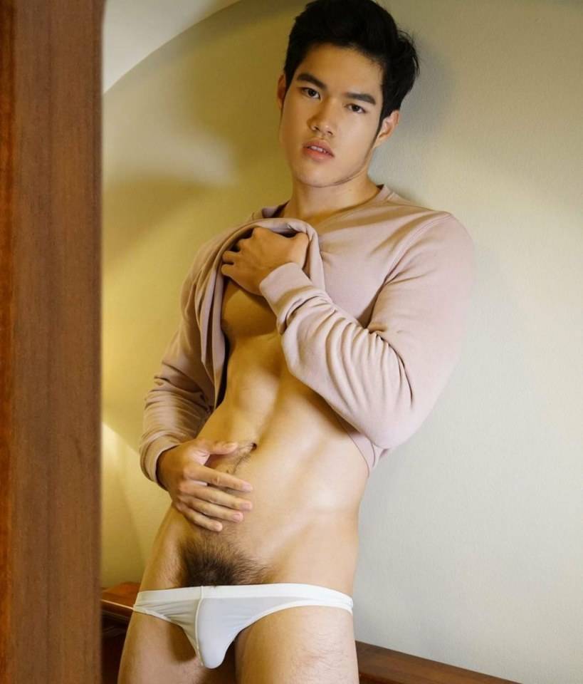 hot male 441 (18+)