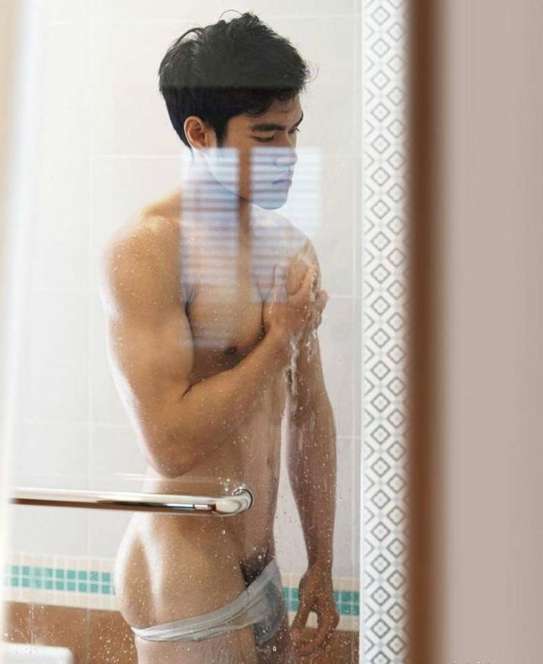 hot male 441 (18+)