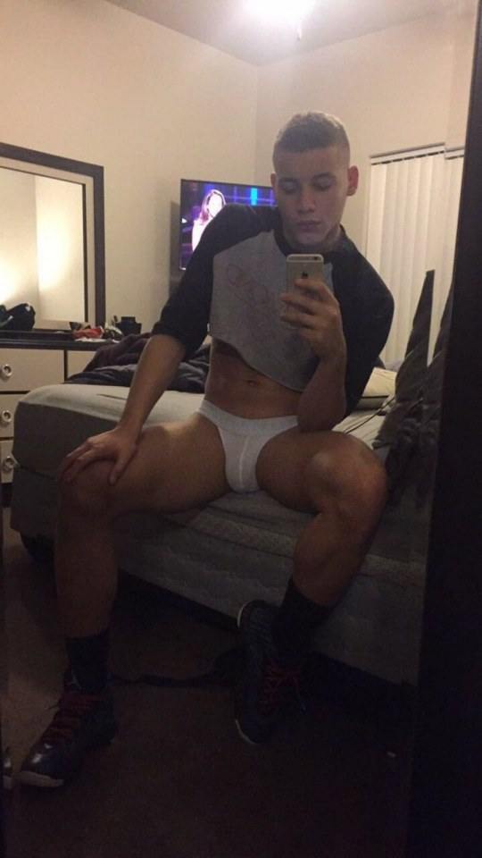Hot guy in underwear 319