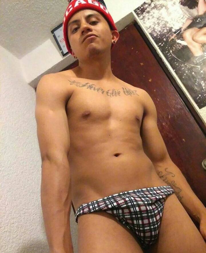 Hot guy in underwear 319