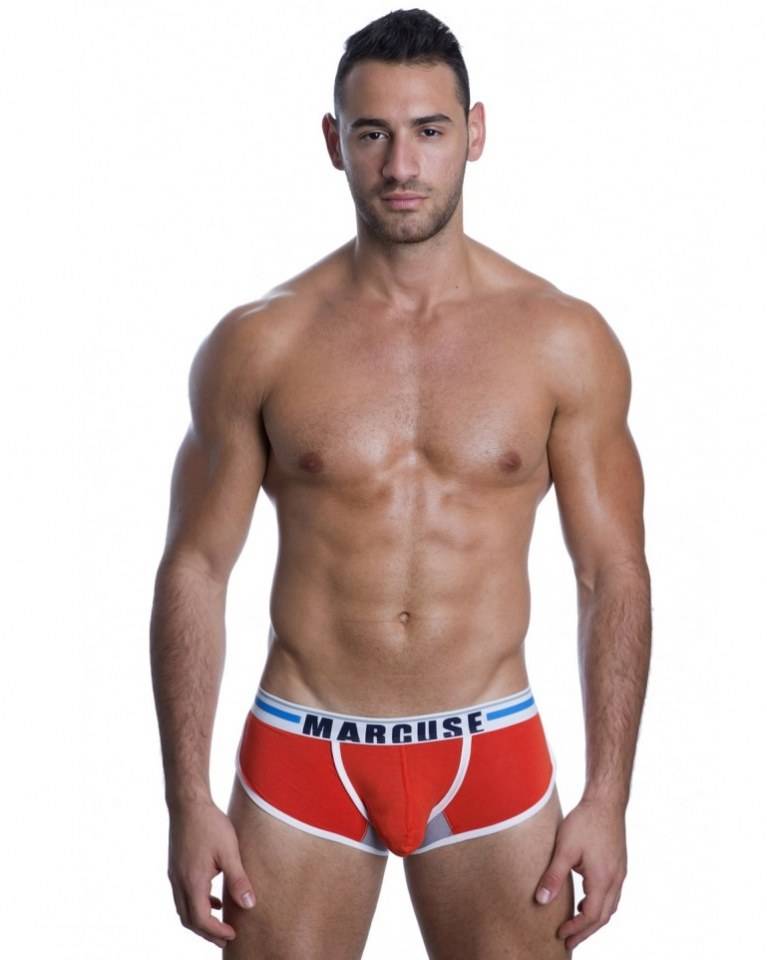 Hot guy in underwear 319