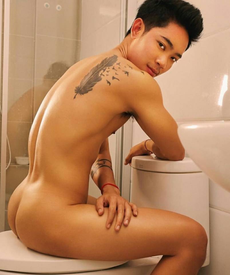 hot male 442 (18+)