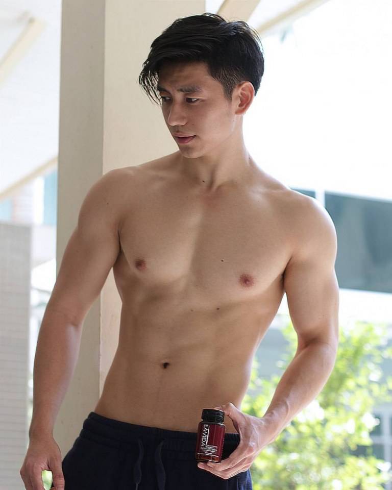 สามีหล่อล่ำ