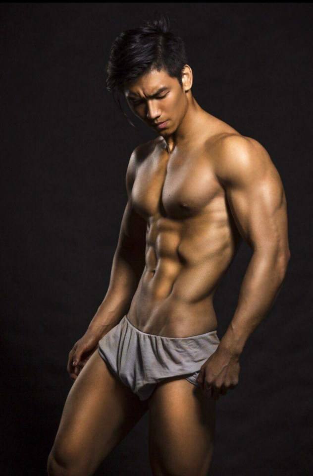 สามีหล่อล่ำ