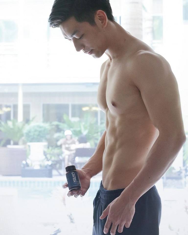 สามีหล่อล่ำ