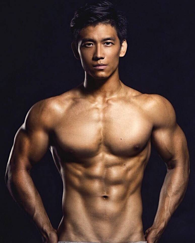 สามีหล่อล่ำ
