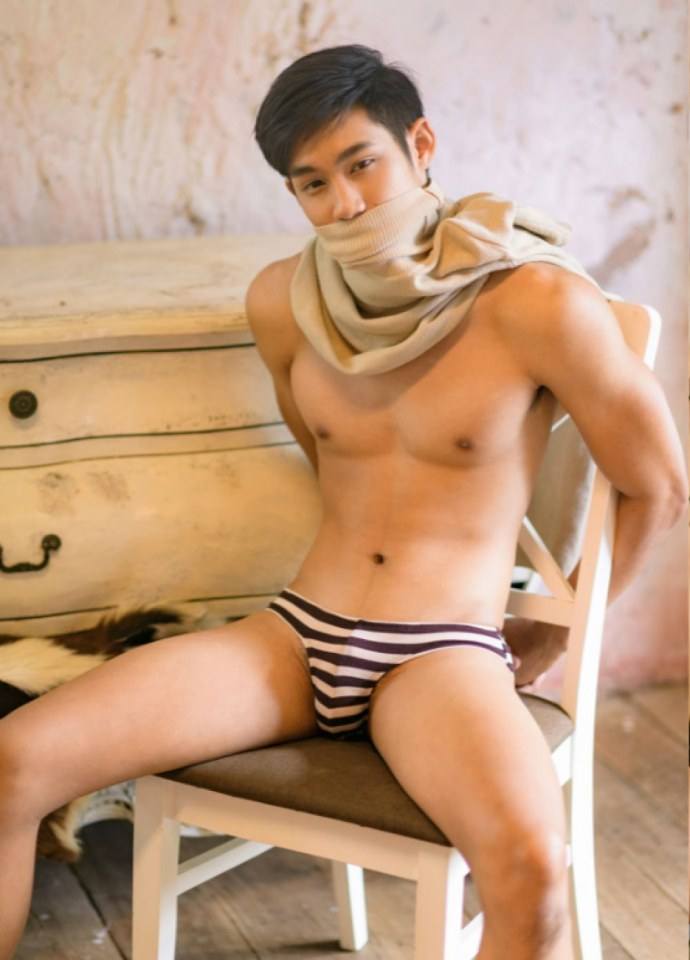 hot male 444 (18+)
