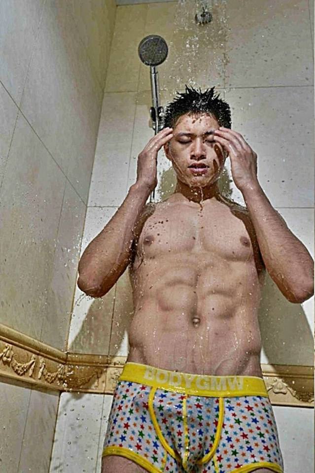 hot male 445 (18+)