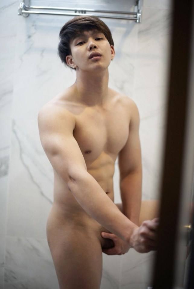 hot male 445 (18+)