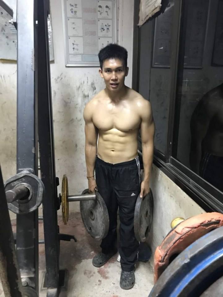 ห็นตี๋ๆแบบนี้ อย่าให้ได้ถอดนะ ดูขนาดของนมสิ